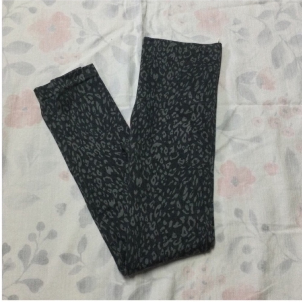 Medium Spanx Leggings